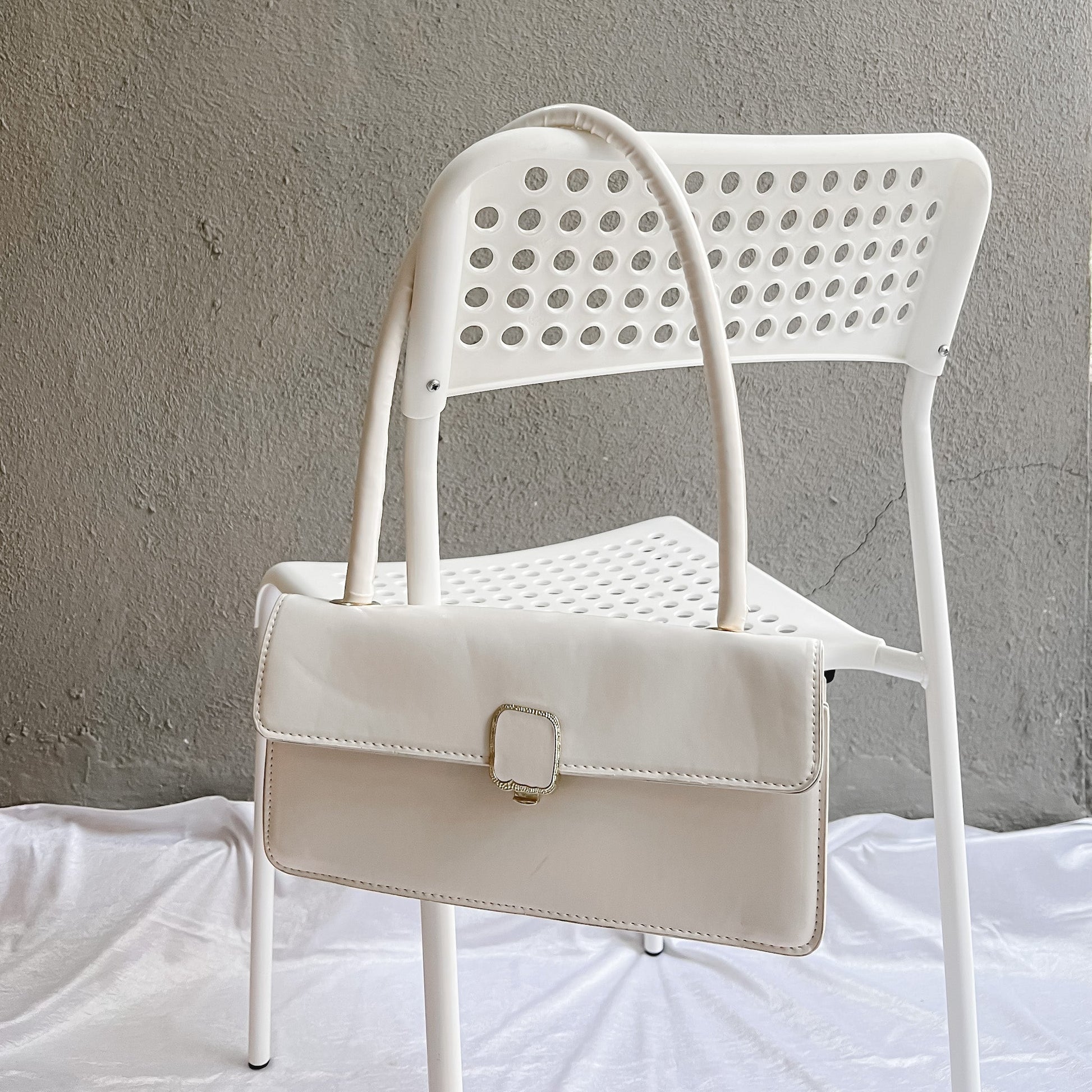 Elegant White Hand Bag - The Accessorys Official