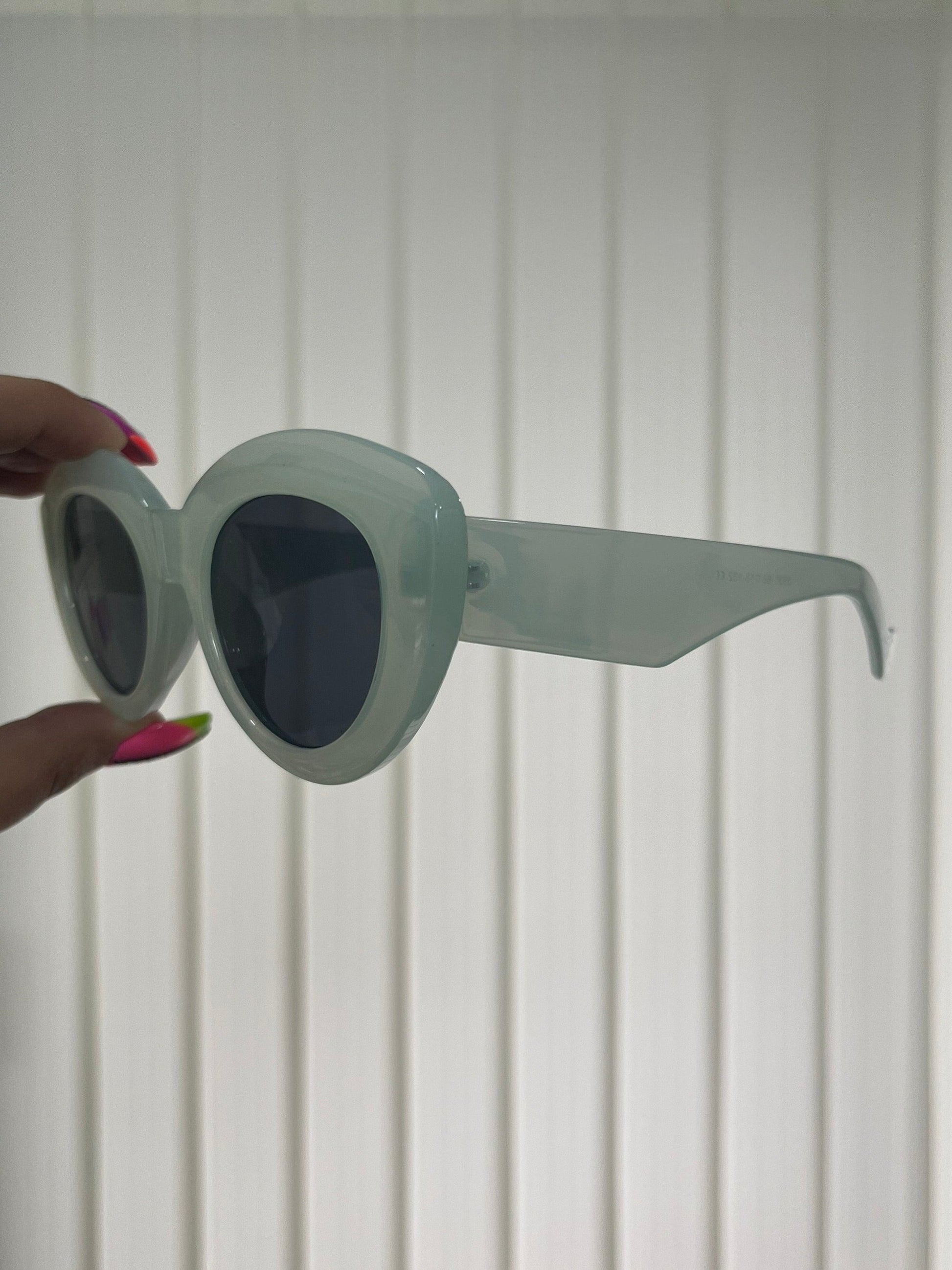 Retro Cat Eye Sunglasses - The Accessorys Official